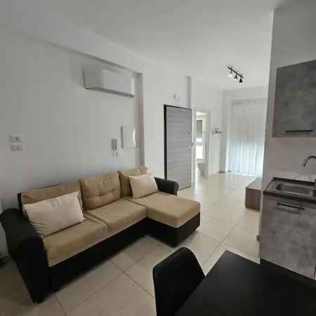 Maison Jolie Apartment